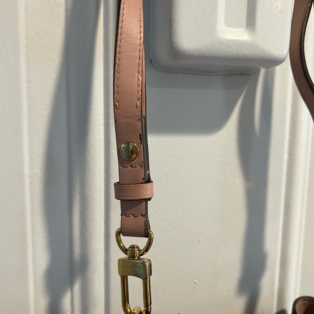 Louis Vuitton Neonoe Shoulder Bag with Monogram Canvas - Picture 6 of 14